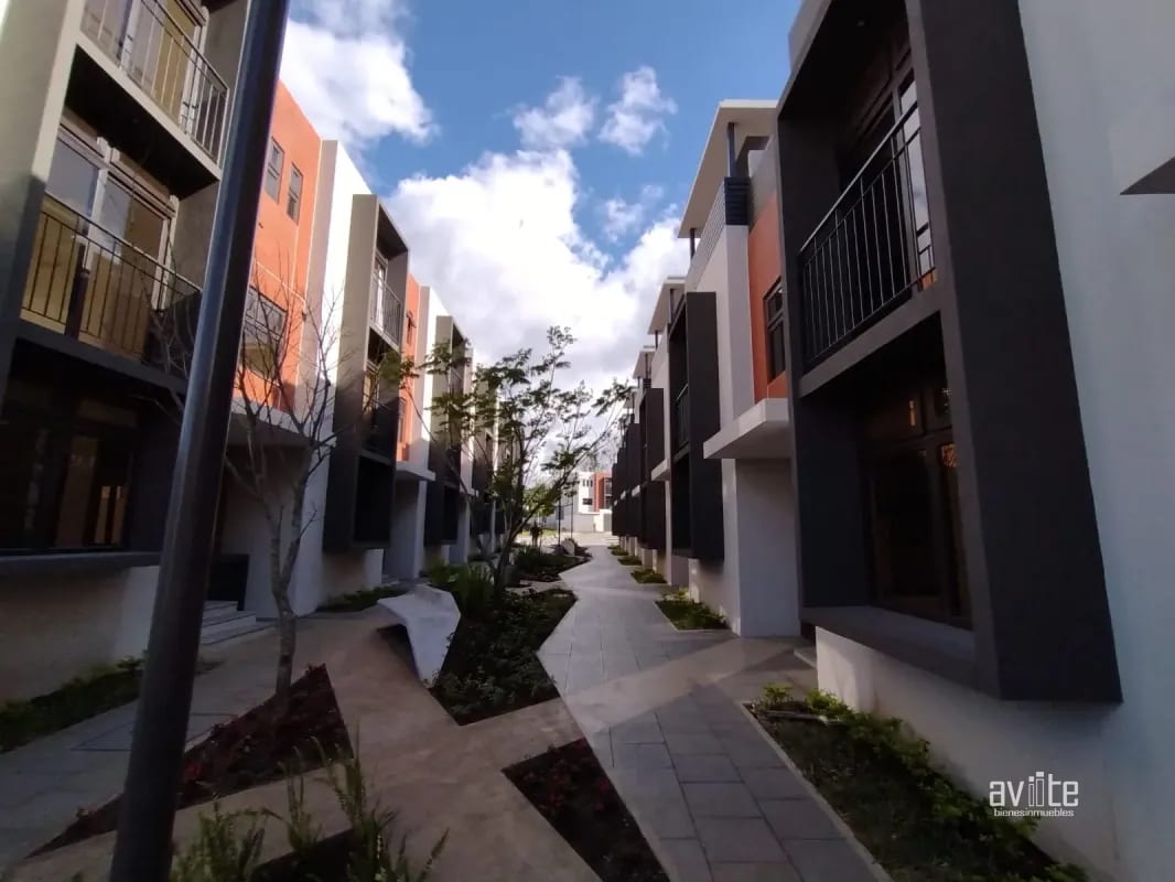 CONDADO NARANJO:   4 habitaciones, 3.5 baños, 2 parqueos Q9,500 — Casa en Alquiler en Condado Naranjo, Zona 4 Mixco, Guatemala, Ciudad — foto 6 de 6