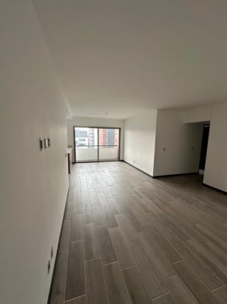 Apartamento en renta Edificio Segheria sector La Villa — Apartamento en Alquiler en Segheria, Zona 14, Guatemala, Ciudad — miniatura 1 de 17