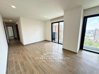 Zona 14, apartamento con cuarto de servicio — Apartamento en Alquiler en Zona 14, Guatemala, Ciudad — miniatura 5 de 16