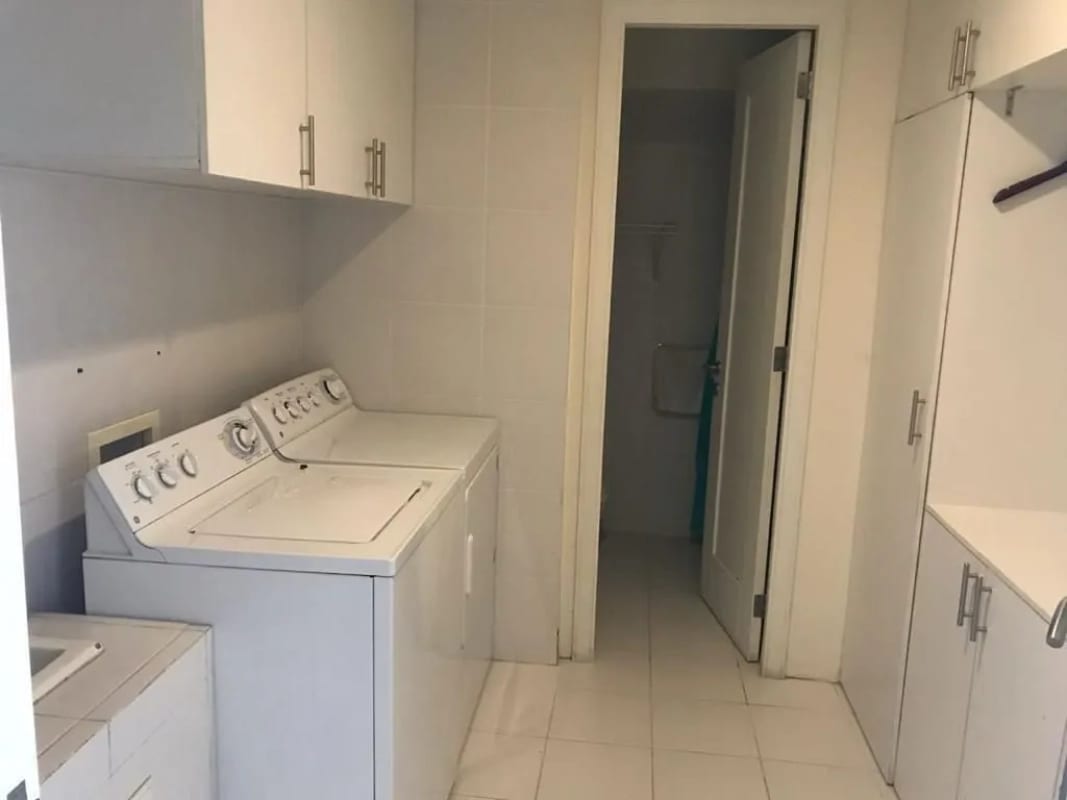 Alquilo Apto Amueblado en Zona 10 Edificio Atrium — Apartamento en Alquiler en Atrium, Zona 10, Guatemala, Ciudad — foto 13 de 14
