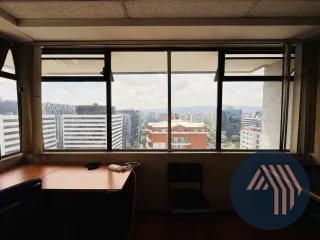 ALQUILER DE AMPLIA OFICINA 200MT2 - REFORMA MONTUFAR, ZONA 10 — Oficina en Alquiler en Reforma Montúfar, Zona 10, Guatemala, Ciudad — miniatura 7 de 14