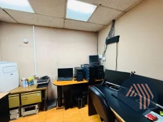 ALQUILER DE AMPLIA OFICINA 200MT2 - REFORMA MONTUFAR, ZONA 10 — Oficina en Alquiler en Reforma Montúfar, Zona 10, Guatemala, Ciudad — miniatura 4 de 14