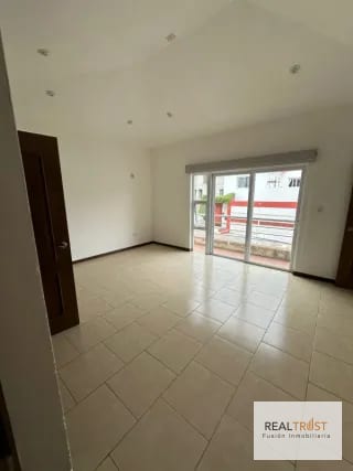 Casa en Venta Bouganvilias de Arrazola — Casa en Venta en Bouganbilias de Arrazola, Carretera a El Salvador, Guatemala, Ciudad — miniatura 2 de 10