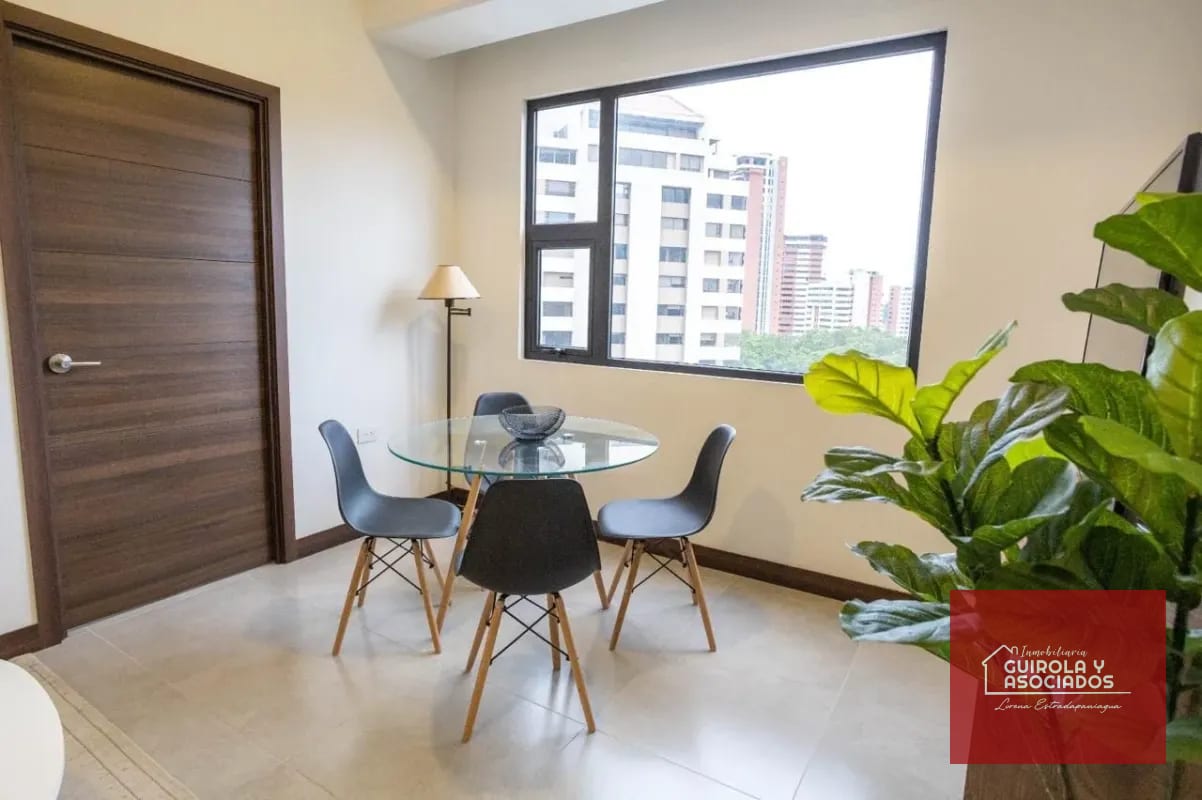 APARTAMENTOS EN ALQUILER EN ZONA 13 AVENIDA LAS AMERICAS 006aptoadz13 — Apartamento en Alquiler en Elemento Plaza Berlín, Zona 13, Guatemala, Ciudad — foto 4 de 12