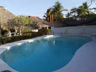 Terreno con 2 boungalows en Monterrico — Terreno en Venta en Monterrico, Santa Rosa — miniatura 5 de 7