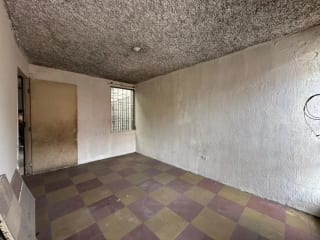 CASA EN VENTA EN ZONA 6, CUENTA CON 3 LOCALES, MEDIA CUADRA DE CALLE MARTÍ — Casa en Venta en Zona 6, Guatemala, Ciudad — miniatura 8 de 12