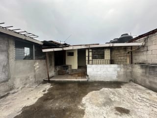 CASA EN VENTA EN ZONA 6, CUENTA CON 3 LOCALES, MEDIA CUADRA DE CALLE MARTÍ — Casa en Venta en Zona 6, Guatemala, Ciudad — miniatura 3 de 12