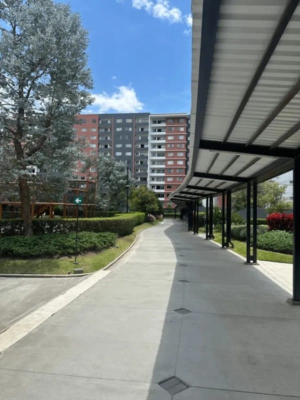 APARTAMENTO EN RENTA EDIFICIO SEGHERIA — Apartamento en Alquiler en Zona 14, Guatemala, Ciudad — foto 4 de 13