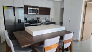 BONADIEZ, Z10. Apartamento amueblado y equipado en renta — Apartamento en Alquiler en Bonadiez, Zona 10, Guatemala, Ciudad — miniatura 1 de 13