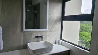 BONADIEZ, Z10. Apartamento amueblado y equipado en renta — Apartamento en Alquiler en Bonadiez, Zona 10, Guatemala, Ciudad — miniatura 11 de 13