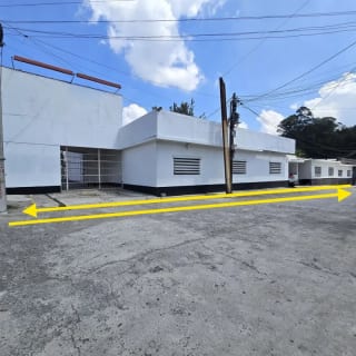Bodega y Oficinas - Renta - Zona 12 Avenida Petapa — Bodega / Ofibodega en Alquiler en Zona 12, Guatemala, Ciudad — miniatura 1 de 9