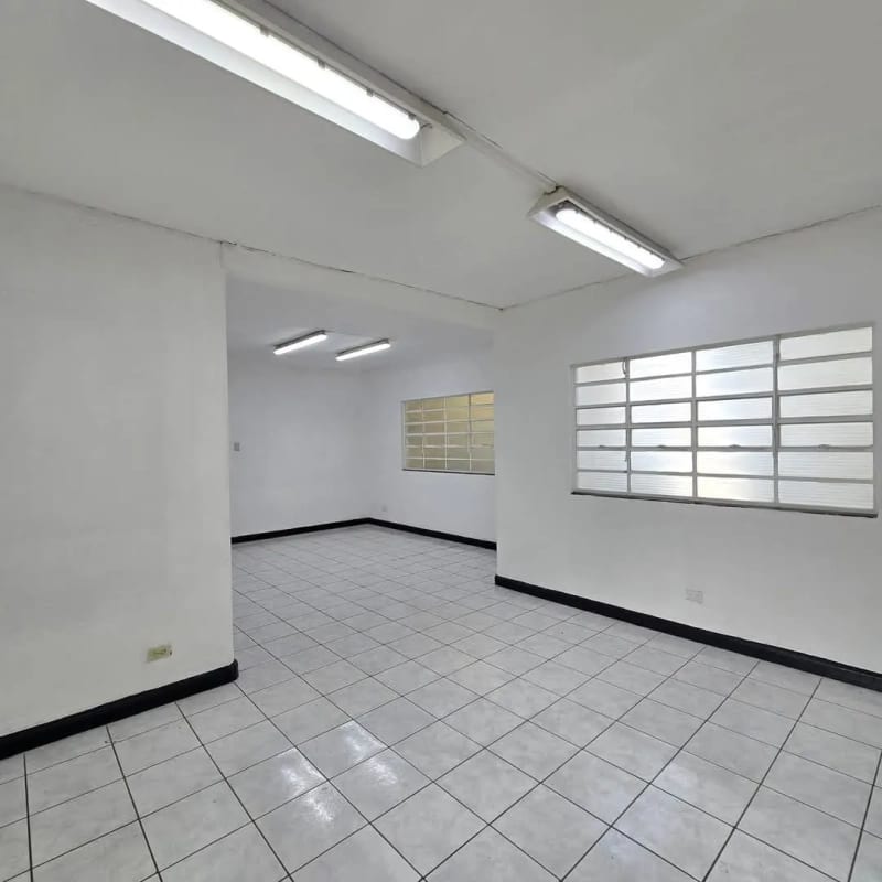 Bodega y Oficinas - Renta - Zona 12 Avenida Petapa — Bodega / Ofibodega en Alquiler en Zona 12, Guatemala, Ciudad — foto 9 de 9