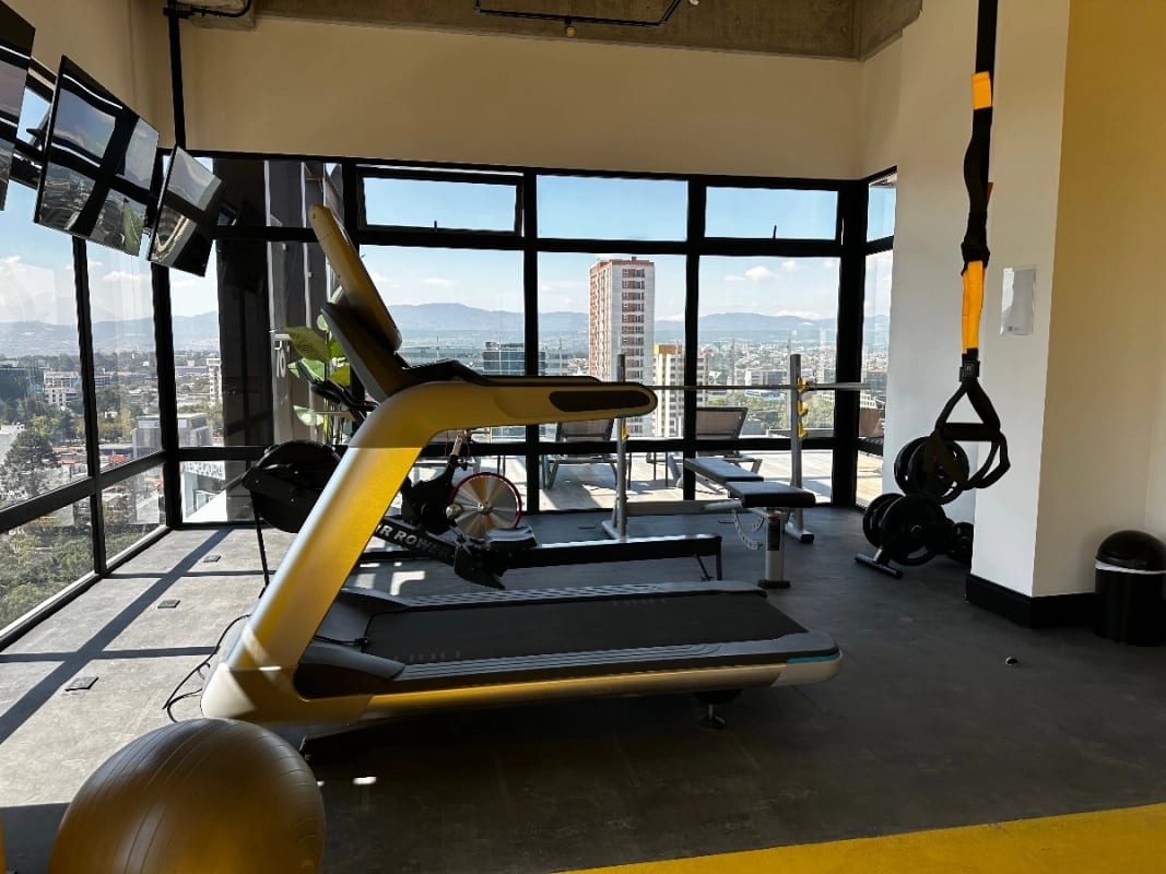 Zona 10, Edificio Bonadiez excelente inversión apartamento en venta — Apartamento en Venta en Bonadiez, Zona 10, Guatemala, Ciudad — foto 2 de 9