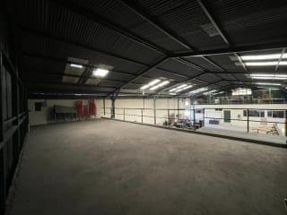 Bodega en alquiler | Villa Nueva | ¡Amplio espacio industrial con cuartos fríos y oficinas! — Bodega / Ofibodega en Alquiler en Villa Nueva, Guatemala, Ciudad — miniatura 1 de 11