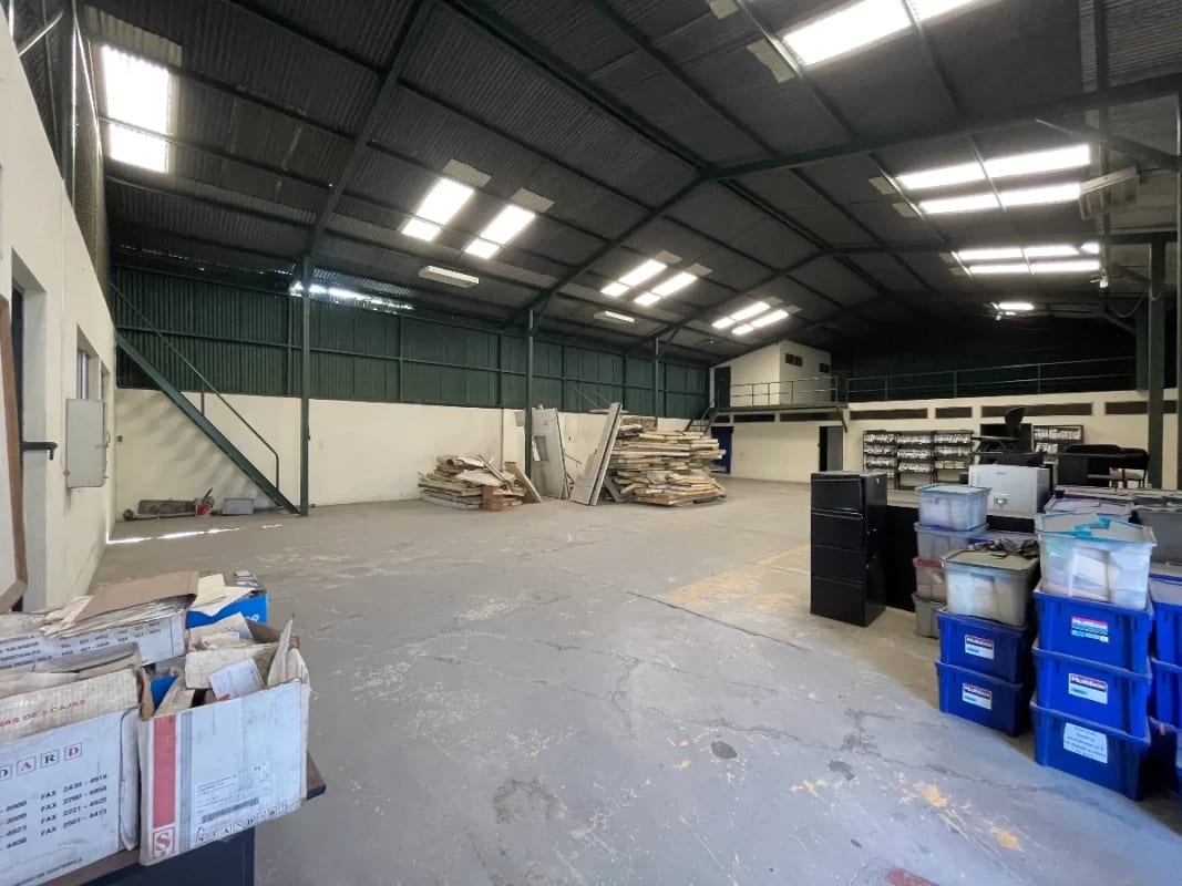 Bodega en alquiler | Villa Nueva | ¡Amplio espacio industrial con cuartos fríos y oficinas! — Bodega / Ofibodega en Alquiler en Villa Nueva, Guatemala, Ciudad — foto 8 de 11