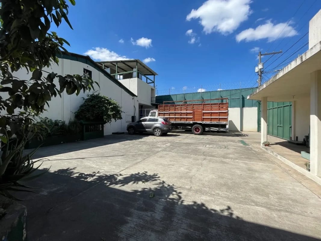Bodega en alquiler | Villa Nueva | ¡Amplio espacio industrial con cuartos fríos y oficinas! — Bodega / Ofibodega en Alquiler en Villa Nueva, Guatemala, Ciudad — foto 5 de 11
