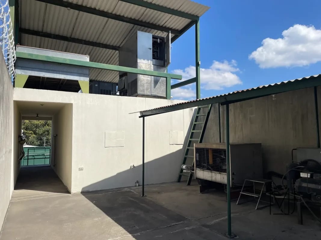 Bodega en alquiler | Villa Nueva | ¡Amplio espacio industrial con cuartos fríos y oficinas! — Bodega / Ofibodega en Alquiler en Villa Nueva, Guatemala, Ciudad — foto 4 de 11