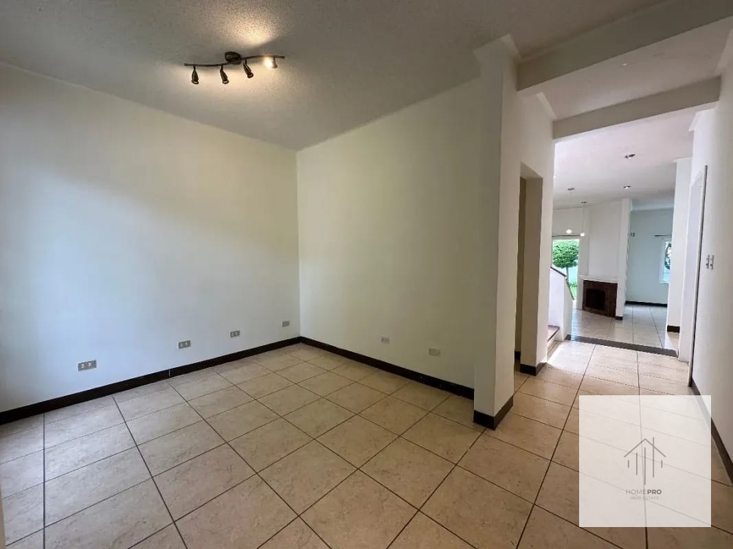 Casa en Venta en Fraijanes — Casa en Venta en Entreverdes, Carretera a El Salvador, Guatemala, Ciudad — foto 12 de 17