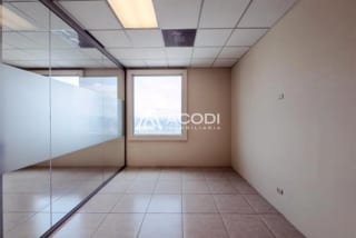 Oficina en Zona 10 — Oficina en Alquiler en Zona 10, Guatemala, Ciudad — miniatura 2 de 5