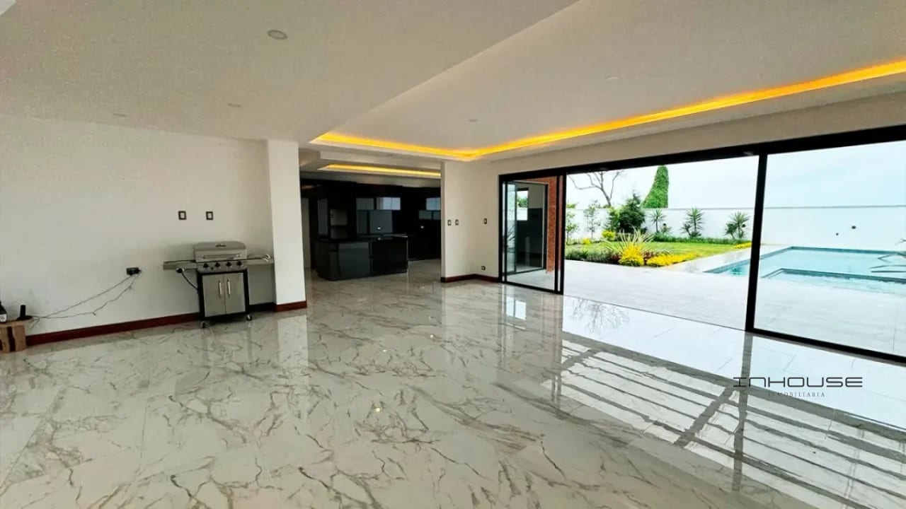 CASA EN VENTA  CARRETERA EL SALVADOR, MONTE PINASCO — Casa en Venta en Monte Pinasco, Carretera a El Salvador, Guatemala, Ciudad — foto 9 de 10