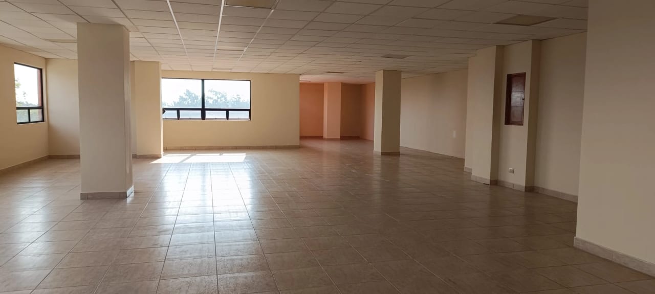 Amplias Oficinas en Renta — Oficina en Alquiler en Zona 13, Guatemala, Ciudad — foto 2 de 6