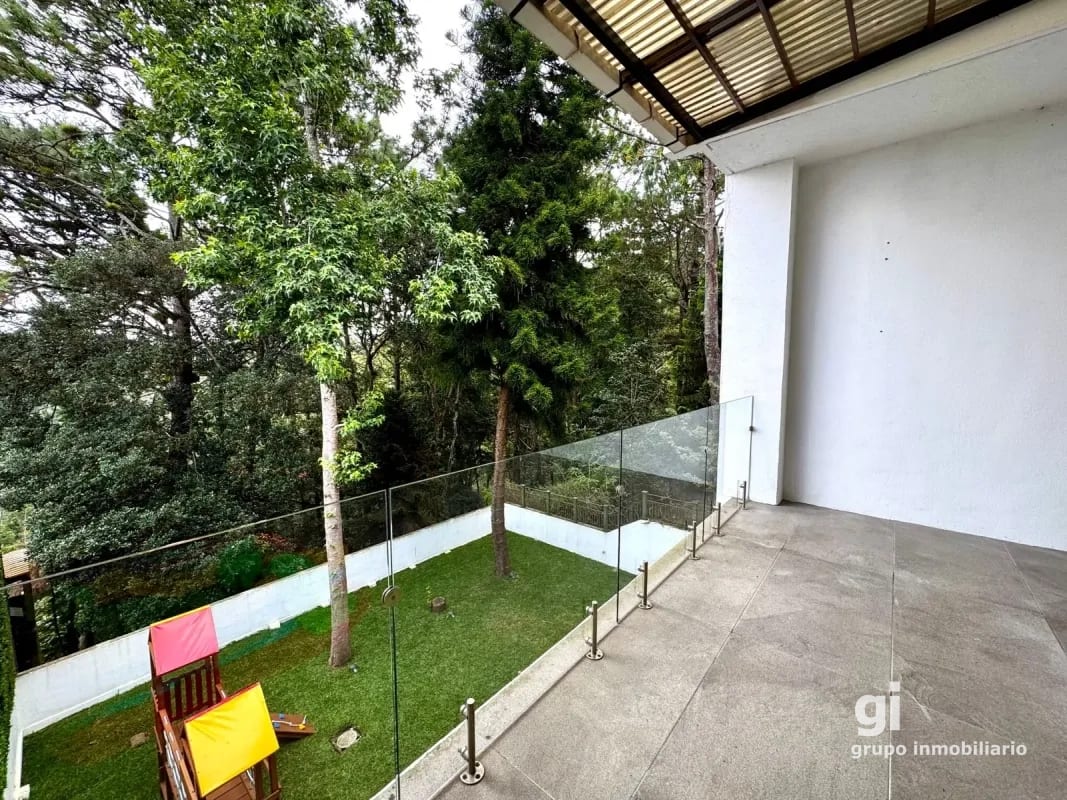 Casa en venta en Santa Rosalía con excelente distribución, jardín y pozo propio — Casa en Venta en Carretera a El Salvador, Guatemala, Ciudad — foto 4 de 15
