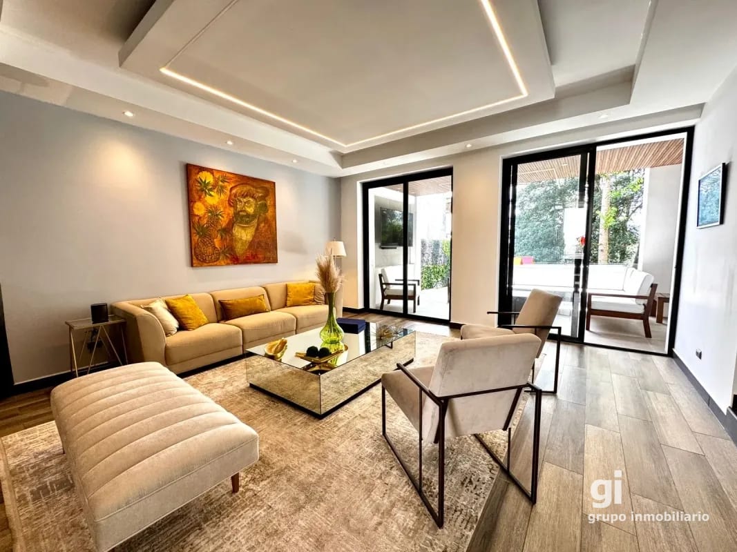 Casa en venta en Santa Rosalía con excelente distribución, jardín y pozo propio — Casa en Venta en Carretera a El Salvador, Guatemala, Ciudad — foto 10 de 15