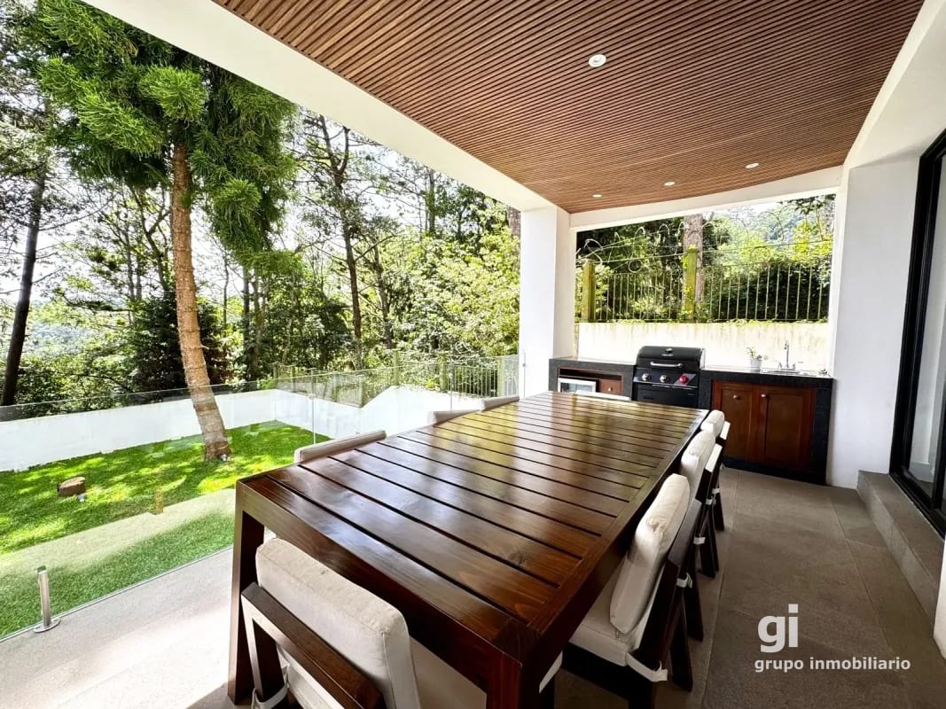 Casa en venta en Santa Rosalía con excelente distribución, jardín y pozo propio — Casa en Venta en Carretera a El Salvador, Guatemala, Ciudad — foto 1 de 15