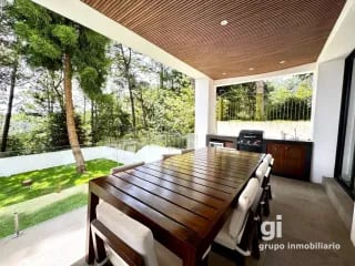 Casa en venta en Santa Rosalía con excelente distribución, jardín y pozo propio — Casa en Venta en Carretera a El Salvador, Guatemala, Ciudad — miniatura 1 de 15