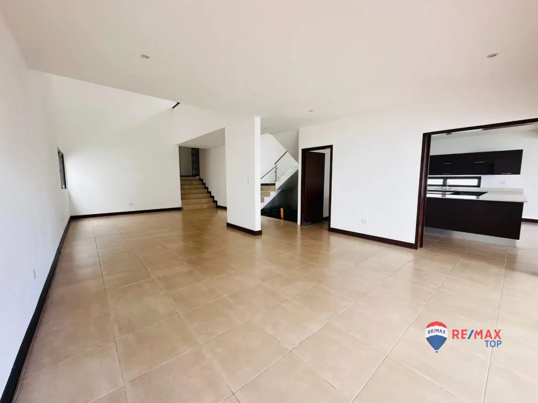 CASA MODERNA, COND. PORTAL VERDE 3 DORMITORIOS / STA. CATARINA PINULA — Casa en Venta en Santa Catarina Pinula, Guatemala, Ciudad — foto 8 de 9
