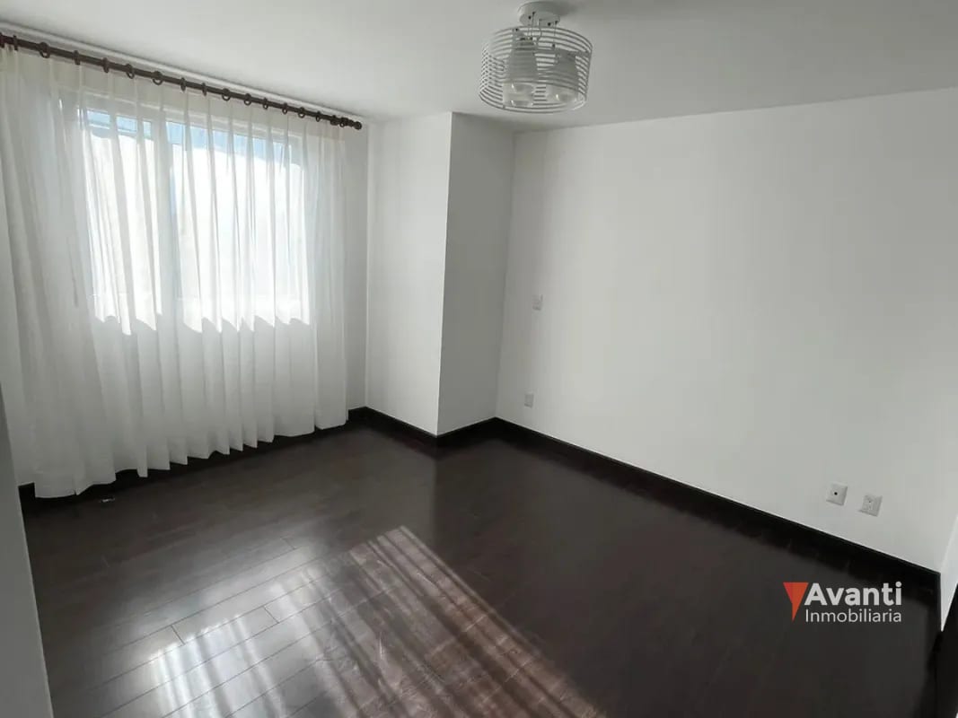 Alquiler Apartamento Zona 14 — Apartamento en Alquiler en Zona 14, Guatemala, Ciudad — foto 2 de 12