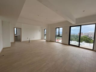 Apartamento en renta en Edificio de zona 10. Con cuarto de servicio! — Apartamento en Alquiler en Zona 10, Guatemala, Ciudad — miniatura 5 de 9