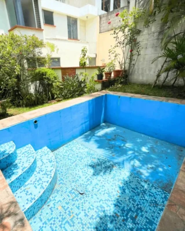 CASA EN VENTA EN SAN CRISTOBAL CON PISCINA SECTOR B7 — Casa en Venta en Zona 8 Mixco, Guatemala, Ciudad — foto 3 de 13