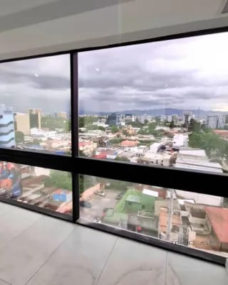 CLÍNICA EN RENTA ZONA 10, RENOVATI — Clínica en Alquiler en Renovati, Zona 10, Guatemala, Ciudad — miniatura 9 de 11