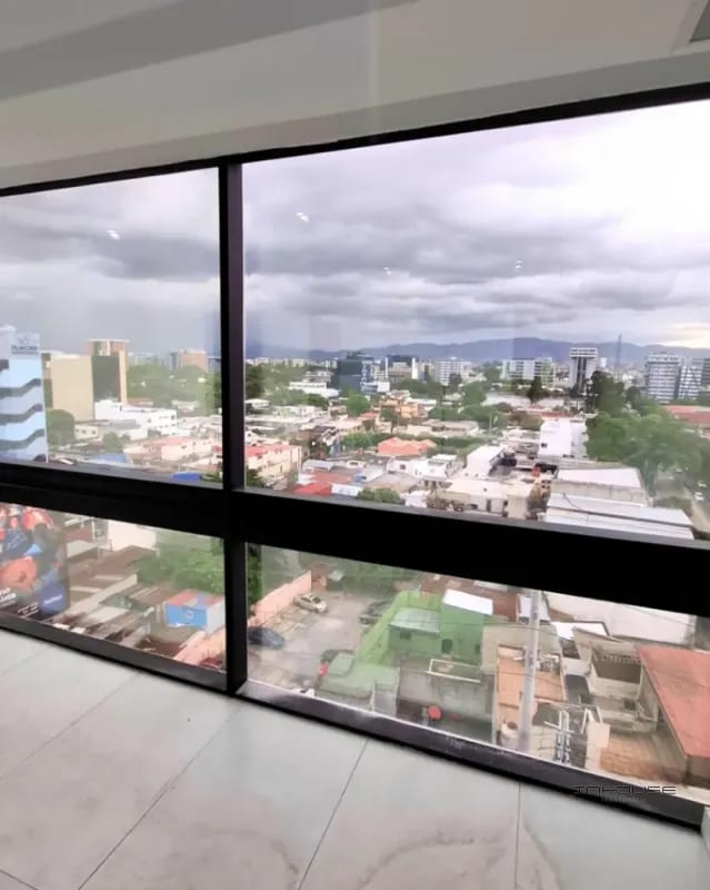 CLÍNICA EN RENTA ZONA 10, RENOVATI — Clínica en Alquiler en Renovati, Zona 10, Guatemala, Ciudad — foto 9 de 11