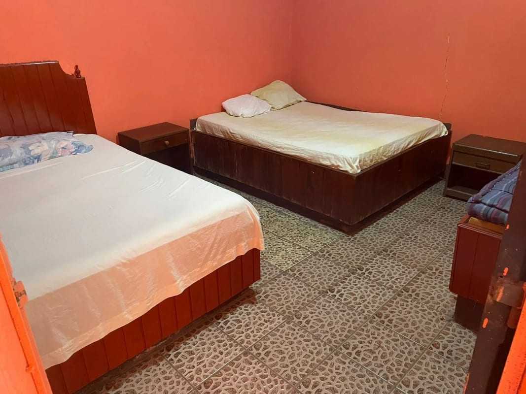 ¡Inversión de playa ideal para remodelar! 🏝️ Casa Vacacional en VENTA – Puerto Quetzal | Óptima para Airbnb — Casa vacacional en Venta en Likin, Puerto Quetzal, Escuintla — foto 6 de 16