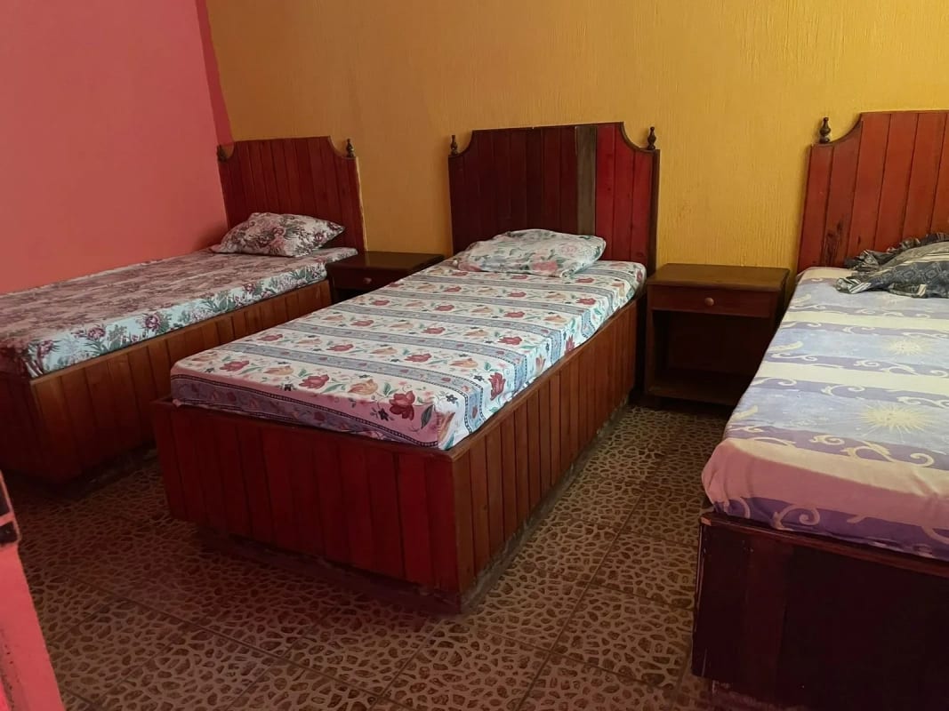 ¡Inversión de playa ideal para remodelar! 🏝️ Casa Vacacional en VENTA – Puerto Quetzal | Óptima para Airbnb — Casa vacacional en Venta en Likin, Puerto Quetzal, Escuintla — foto 3 de 16