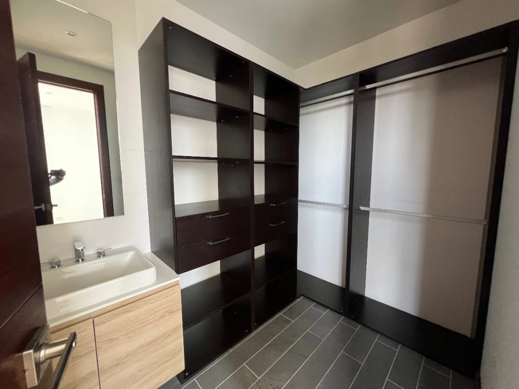 Apartamento Renta Edificio Vhist Zona 15, 112 Mts, Dormitorios $1,500 — Apartamento en Alquiler en Zona 15, Guatemala, Ciudad — foto 5 de 10