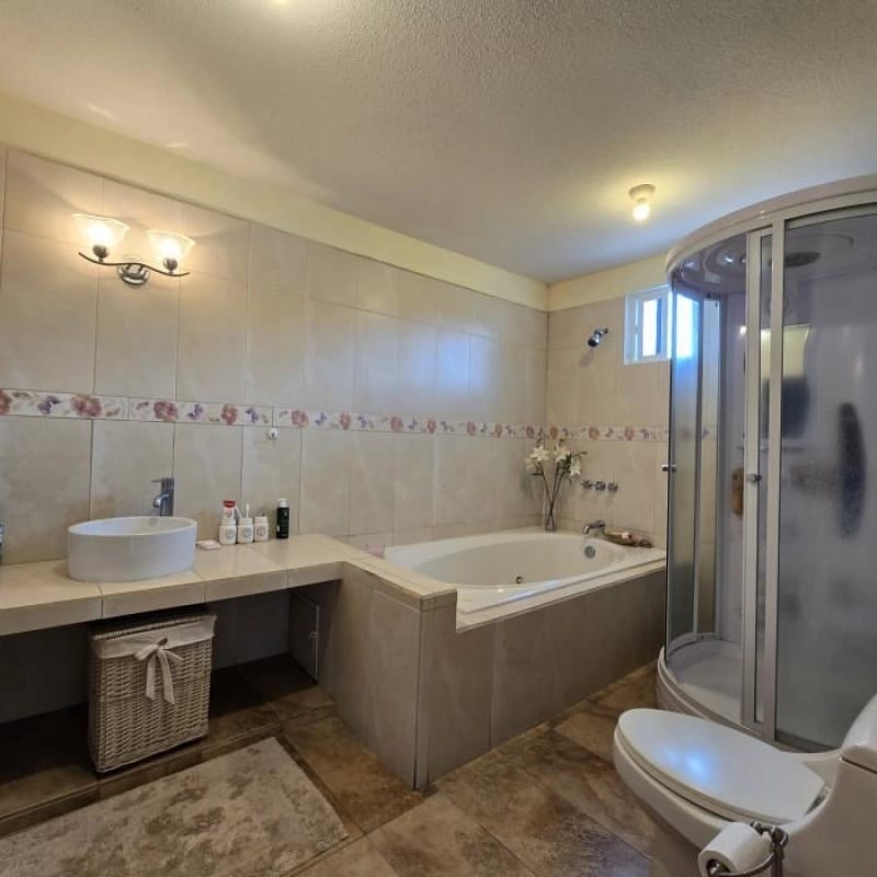 Casa en venta: Tu refugio perfecto con el diseño que mereces — Casa en Venta en Bosques de Villa Verde, Carretera a El Salvador, Guatemala, Ciudad — foto 7 de 7
