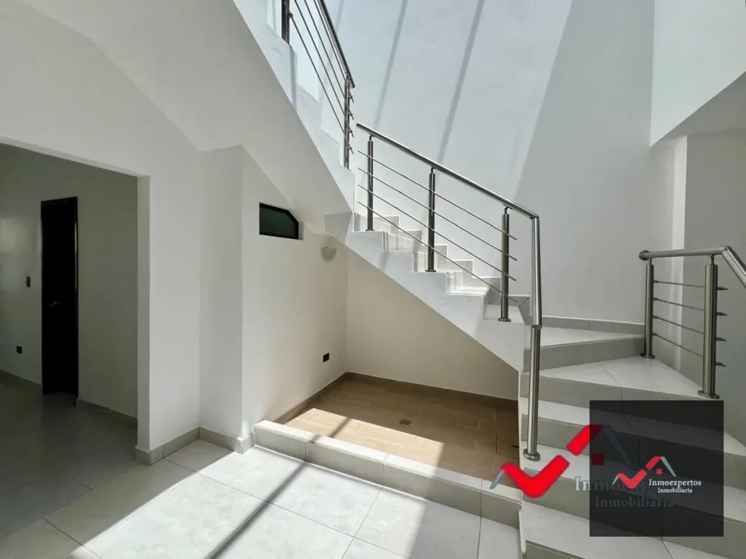 CASA EN VENTA CARRETERA CRISTO REY PIEDRA PARADA, A 3 MINUTOS DE EL PULTE — Casa en Venta en Santa Catarina Pinula, Guatemala, Ciudad — foto 6 de 15