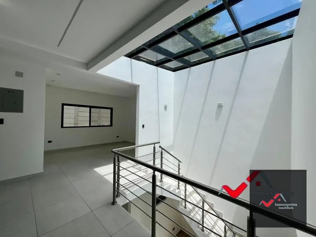 CASA EN VENTA CARRETERA CRISTO REY PIEDRA PARADA, A 3 MINUTOS DE EL PULTE — Casa en Venta en Santa Catarina Pinula, Guatemala, Ciudad — foto 2 de 15