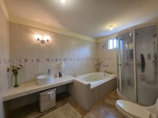 km 26 Carretera a El Salvador casa en venta moderna — Casa en Venta en Bosques de Villa Verde, Carretera a El Salvador, Guatemala, Ciudad — miniatura 2 de 17