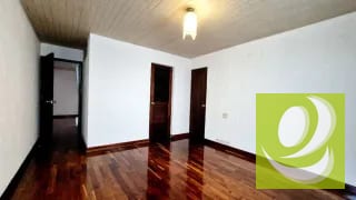 En venta casa de lujo en km 9.5 CAES — Casa en Venta en Carretera a El Salvador, Guatemala, Ciudad — miniatura 3 de 6