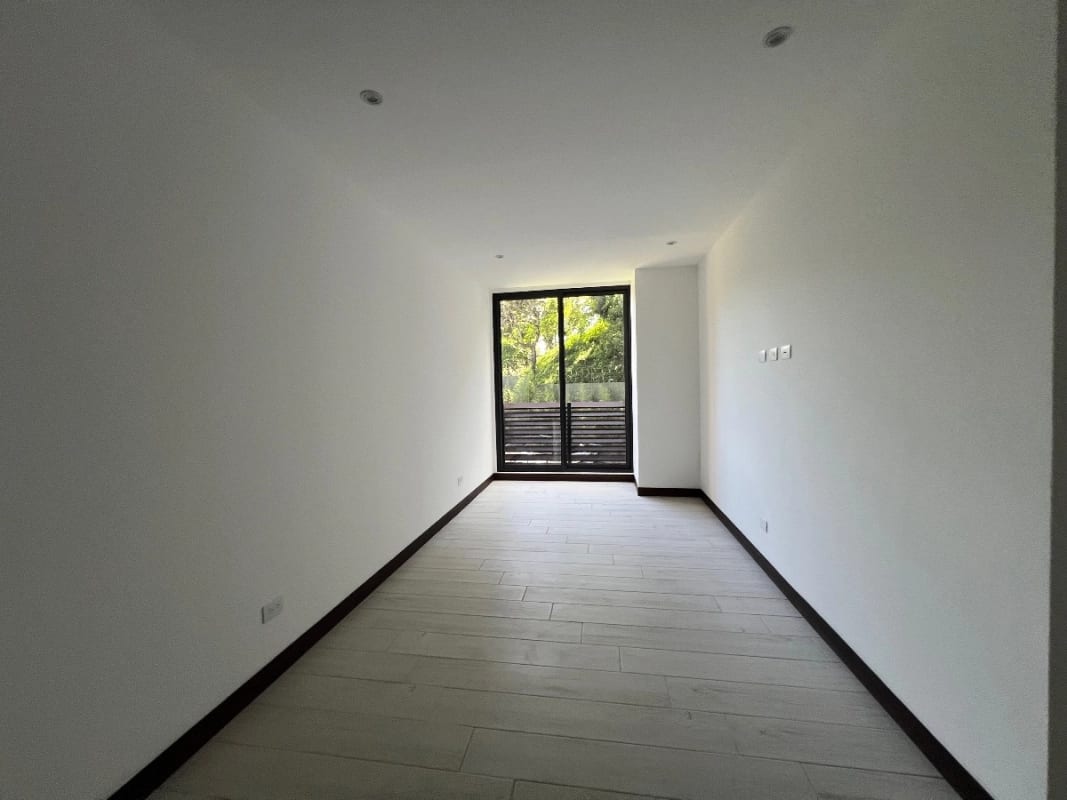 SPAZIO RESIDENCIAS Z15, 3 DORMITORIOS, 139 MTS2 DORMITORIO DE SERVICIO $2,000 INCLUYE MANTENIMIENTO E IVA — Apartamento en Alquiler en Zona 15, Guatemala, Ciudad — foto 4 de 13