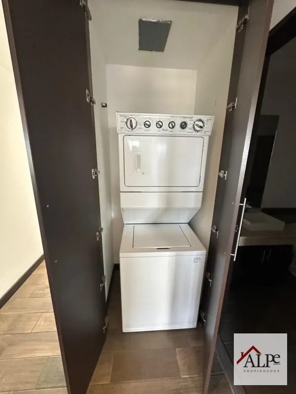 PENTHOUSE CON TERRAZA ZONA 10 — Apartamento en Alquiler en Verona, Zona 10, Guatemala, Ciudad — foto 10 de 15