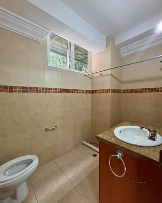 APARTAMENTO EN RENTA AMUEBLADO  ZONA 16, LA MONTAÑA - TIPO ESTUDIO — Apartamento en Alquiler en La Montaña, Zona 16, Guatemala, Ciudad — foto 2 de 5