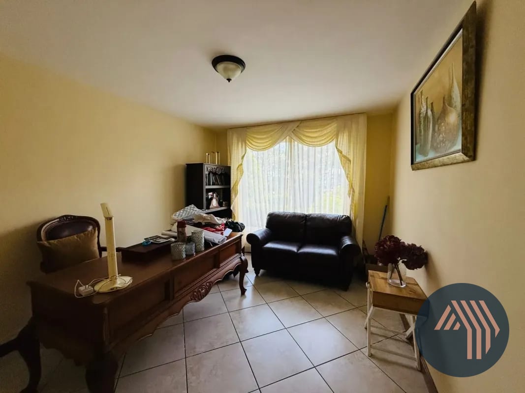 VENTA DE AMPLIA Y CÉNTRICA CASA - SAN LAZARO, ZONA 15 — Casa en Venta en San Lázaro, Zona 15, Guatemala, Ciudad — foto 14 de 17