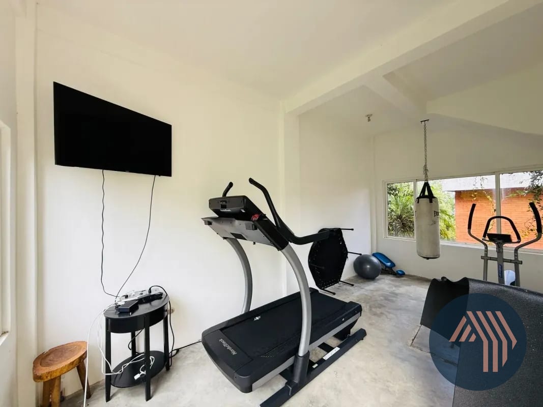 VENTA DE AMPLIA Y CÉNTRICA CASA - SAN LAZARO, ZONA 15 — Casa en Venta en San Lázaro, Zona 15, Guatemala, Ciudad — foto 5 de 17