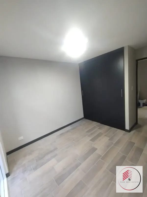 ALQUILO APARTAMENTO UBICADO EN SAN NICOLAS DEL BOSQUE TORRE II ( PARA ESTRENAR) — Apartamento en Alquiler en Zona 4 Mixco, Guatemala, Ciudad — foto 7 de 17