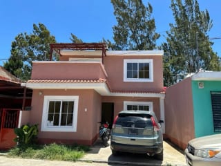 CASA EN VENTA EN FRAIJANES, DENTRO DE GARITA, KM 27 — Casa en Venta en Carretera a El Salvador, Guatemala, Ciudad — miniatura 1 de 12